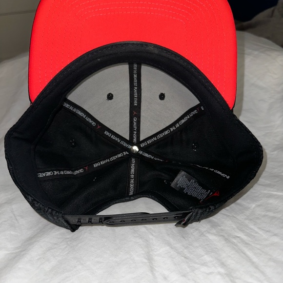 *****SOLD******Jordan 3 elephant print “infrared” NWT - Picture 3 of 4